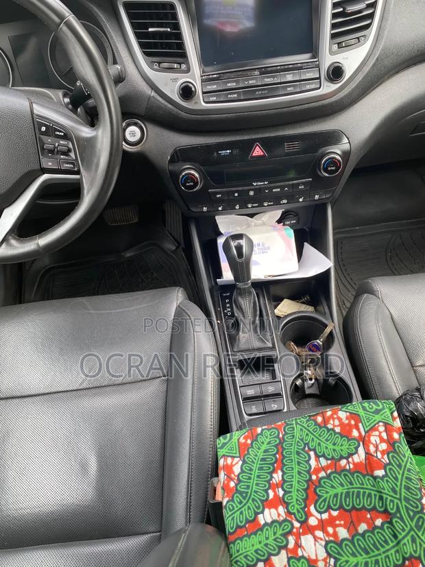 Hyundai Tucson 2016 Silver