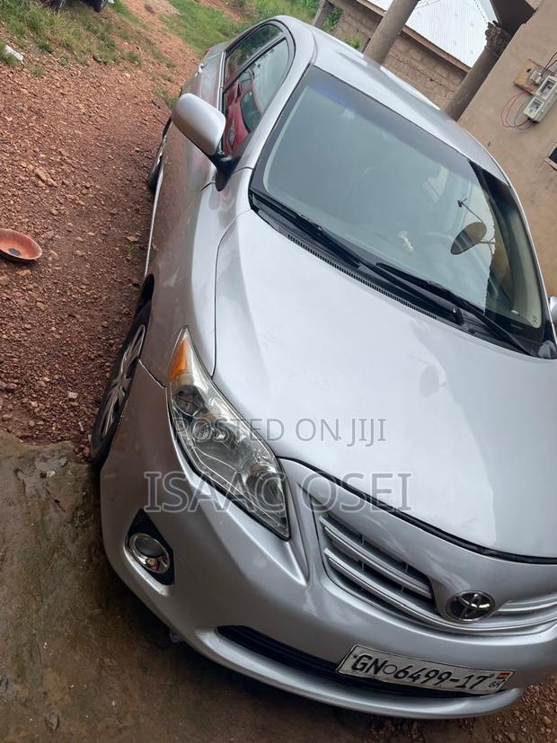 Toyota Corolla 2012 Silver