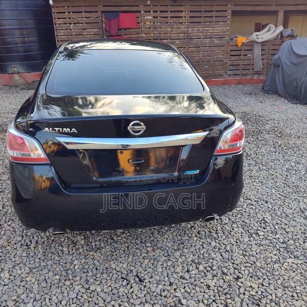 Nissan Altima 2015 Black