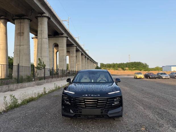 Jetour X70 Plus 1.5 5-Seater FWD 2022 Black