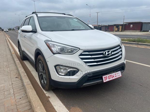 Hyundai Santa Fe 2014 White