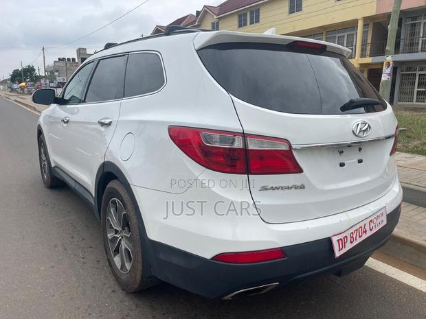 Hyundai Santa Fe 2014 White