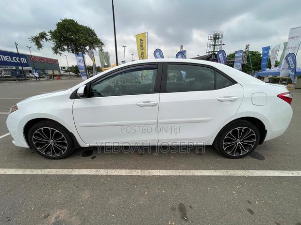 Toyota Corolla S Plus 4dr Sedan (1.8L 4cyl CVT) 2016 White
