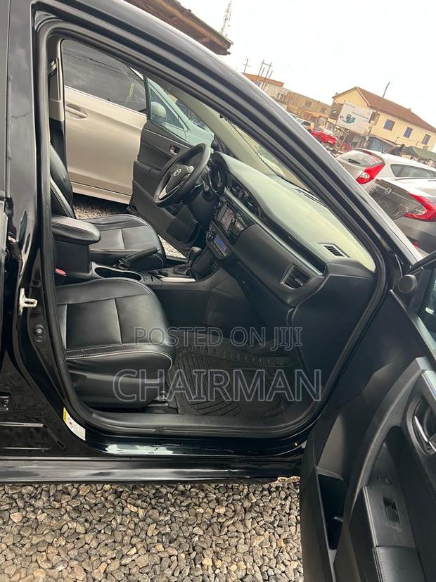 Toyota Corolla 2016 Black