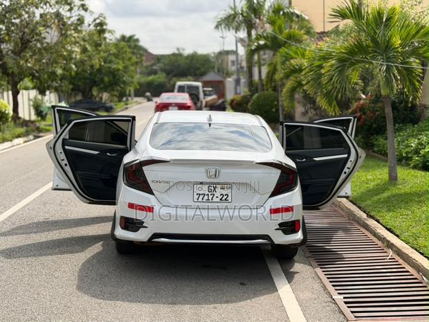 Honda Civic EX-L Sedan 2019 White