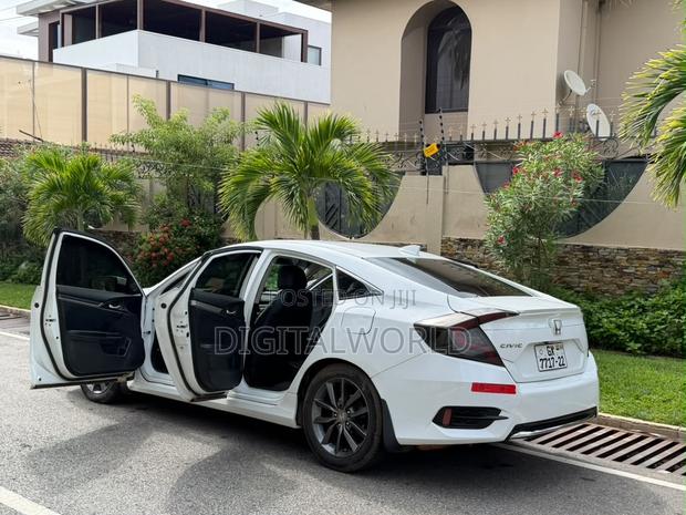 Honda Civic EX-L Sedan 2019 White
