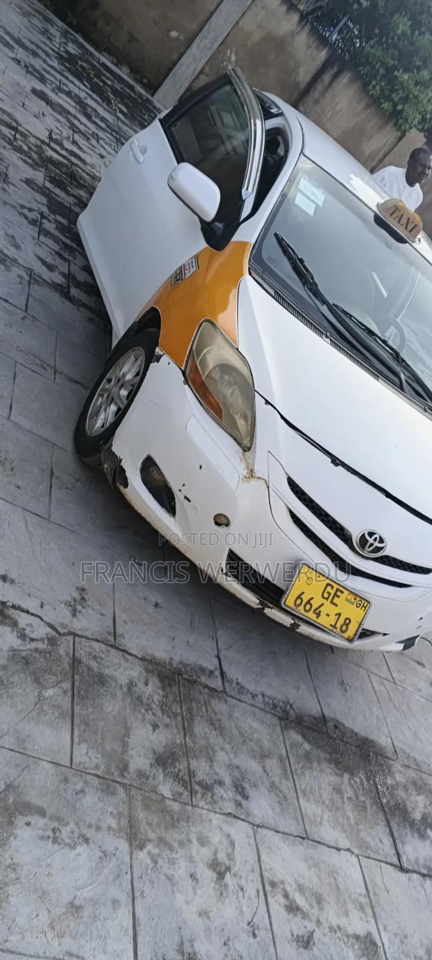 Toyota Yaris 2009 White