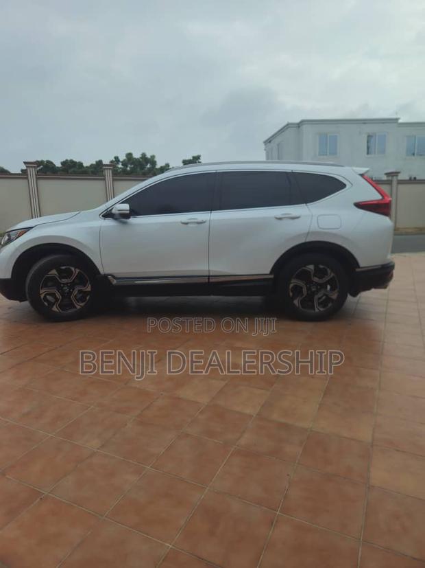 Honda CR-V Touring FWD 2019 White