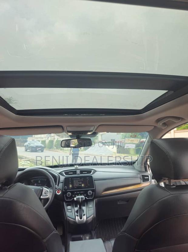 Honda CR-V Touring FWD 2019 White
