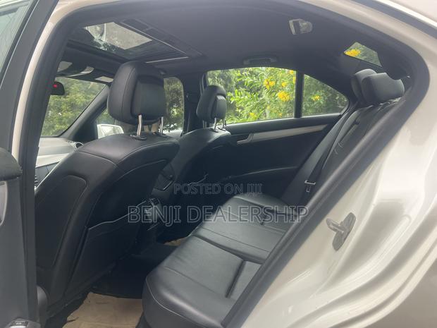 Honda CR-V Touring FWD 2019 White