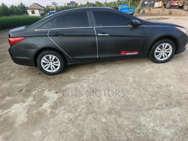 Hyundai Sonata GLS Sedan FWD (2.4L 4cyl 6A) 2013 Matt Black