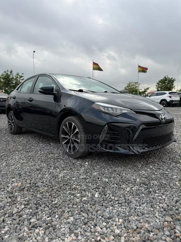 Toyota Corolla SE (1.8L 4cyl 2A) 2018 Black