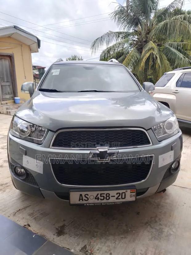 Chevrolet Captiva 2011 Gray