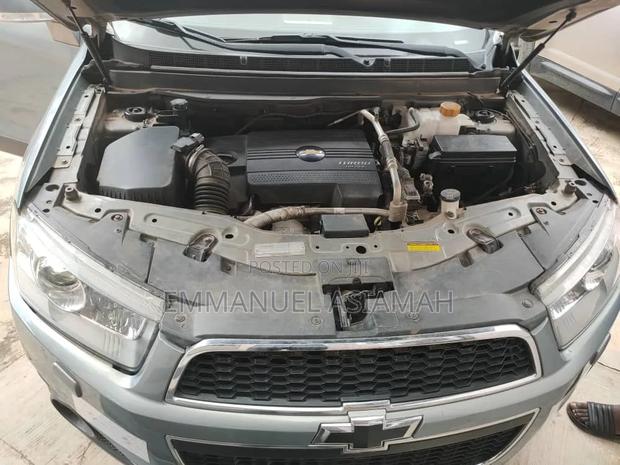 Chevrolet Captiva 2011 Gray