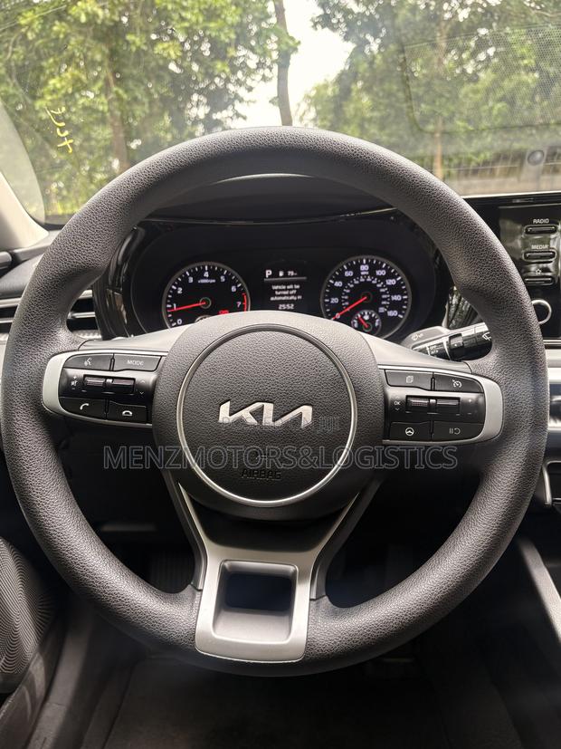 Kia K5 LXS 2023 Black