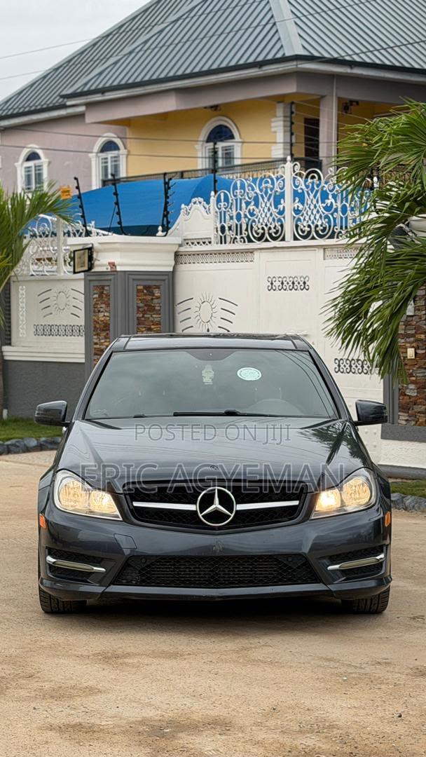 Mercedes-Benz C250 2014 Black