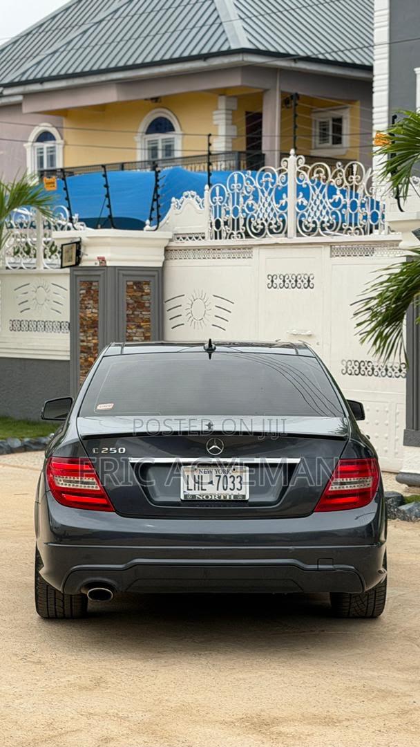 Mercedes-Benz C250 2014 Black