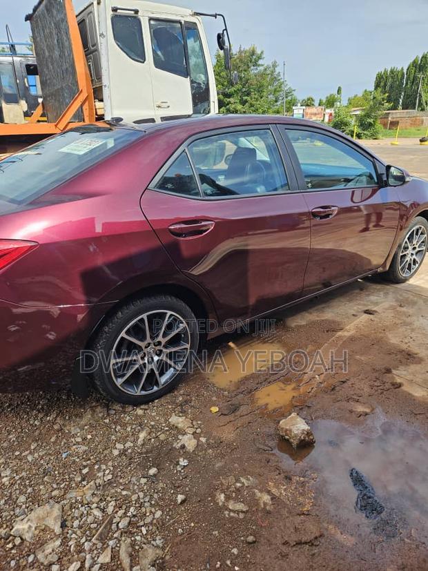 Toyota Corolla SE 4dr Sedan (1.8L 4cyl CVT) 2017 Burgundy