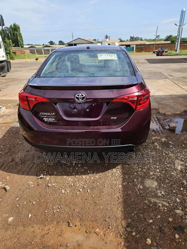 Toyota Corolla SE 4dr Sedan (1.8L 4cyl CVT) 2017 Burgundy