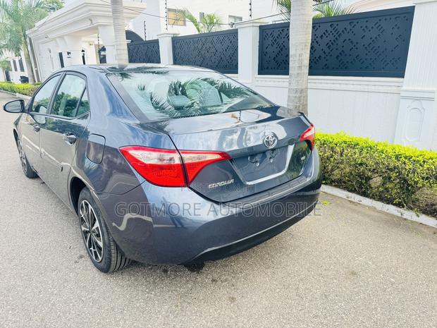 Toyota Corolla LE 4dr Sedan (1.8L 4cyl CVT) 2017