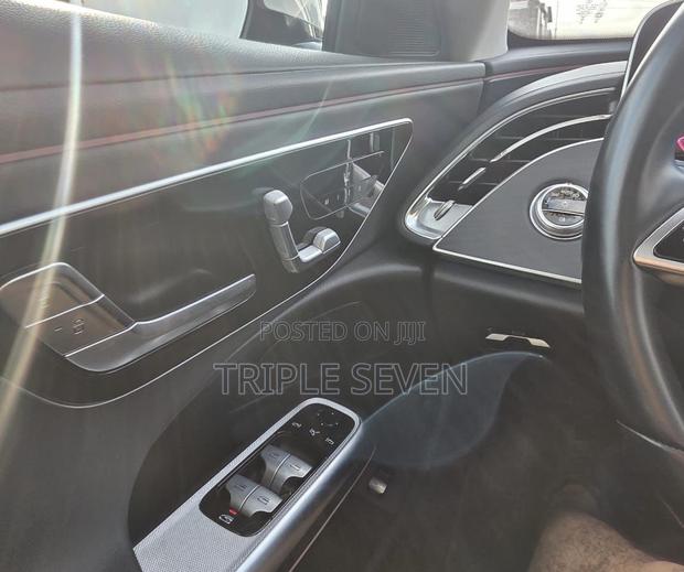 Mercedes-Benz E350 2025 White