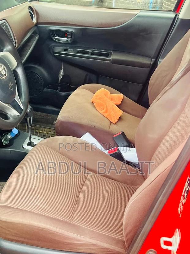 Toyota Vitz 2013 Red