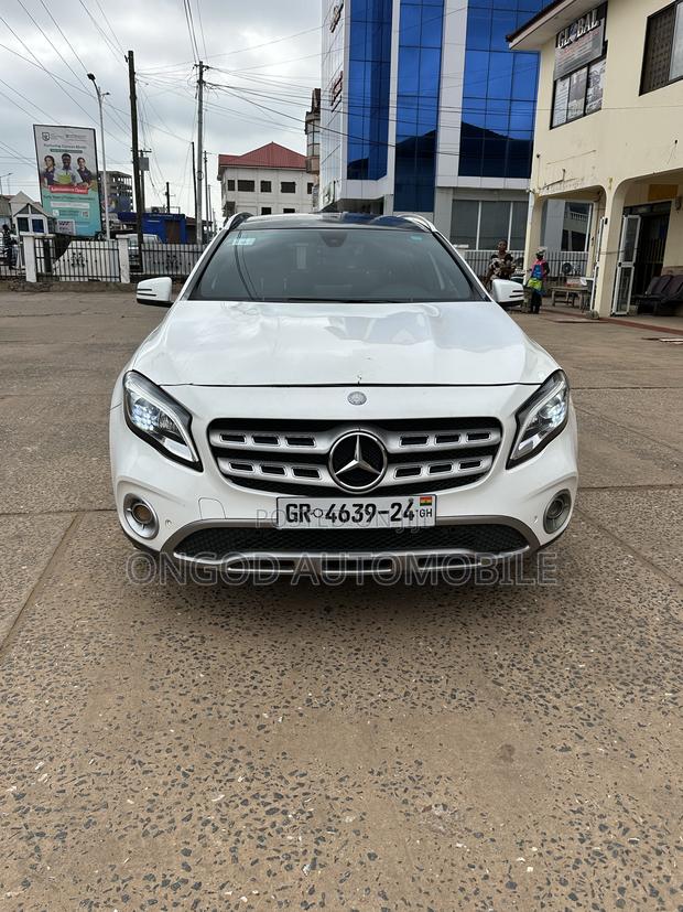 Mercedes-Benz GLA 250 2016 Black