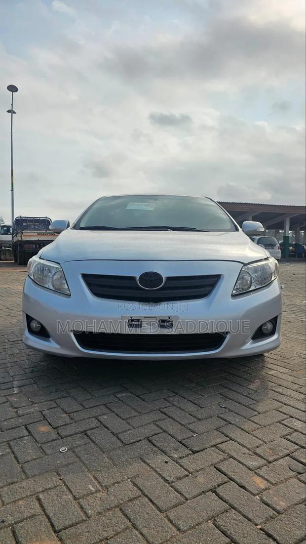Toyota Corolla Altis 2011 Silver