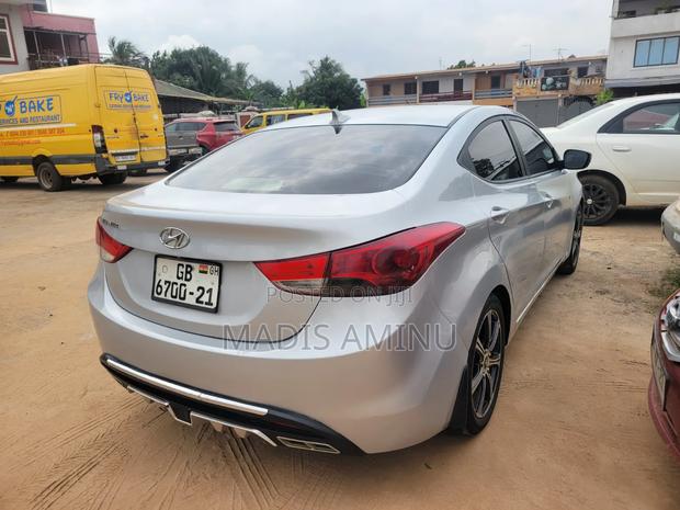 Hyundai Elantra 2013 Silver
