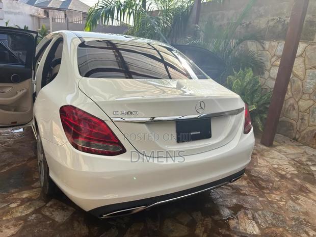 Mercedes-Benz C300 2017 White