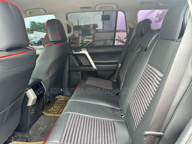 Toyota Land Cruiser Prado 2.7 2020 Black