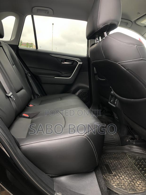 Toyota RAV4 XLE AWD 2024 Black