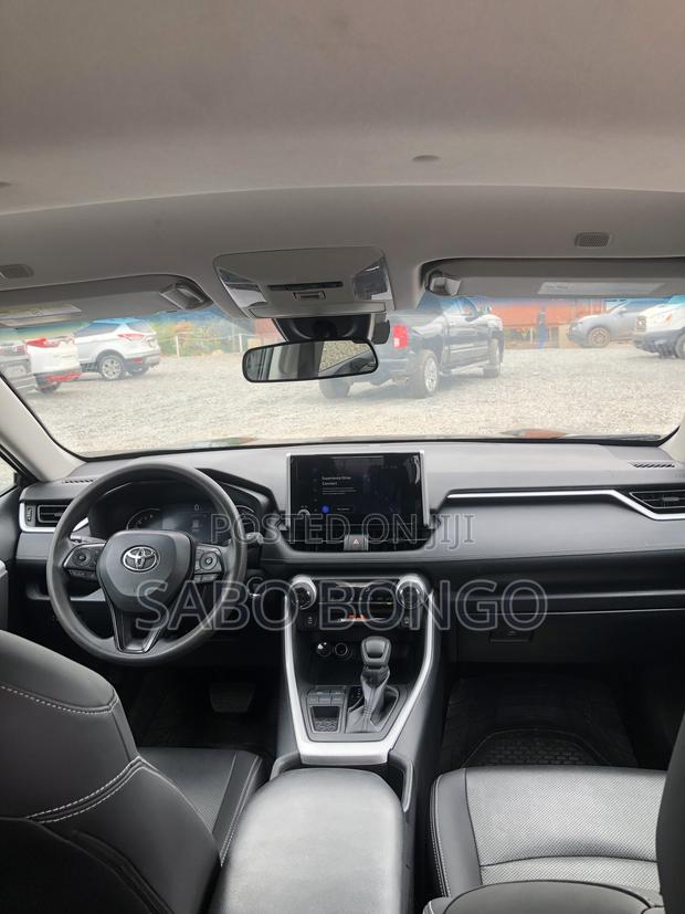 Toyota RAV4 XLE AWD 2024 Black