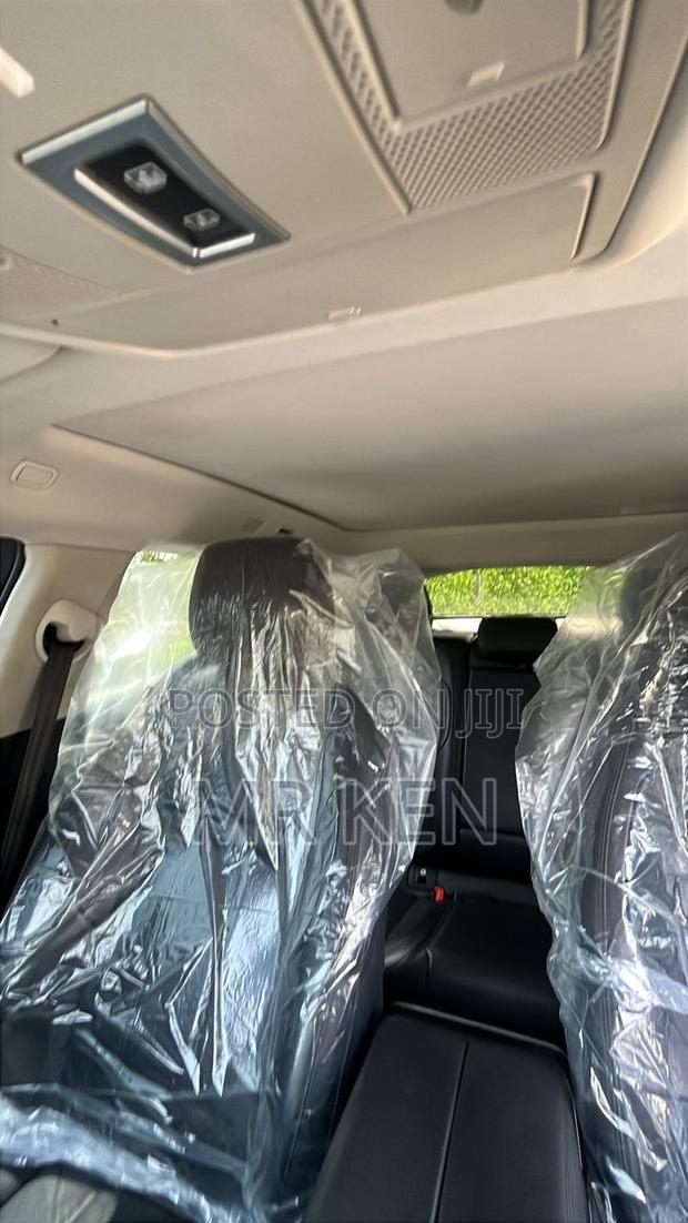 Land Rover Range Rover Evoque R-Dynamic HST 2022 White