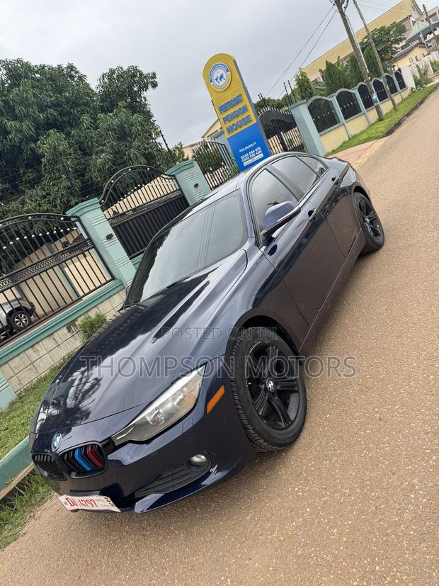 BMW 3 Series 320i RWD 2015 Blue