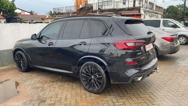 BMW X5 xDrive40i Sports Activity Vehicle 2025 Black