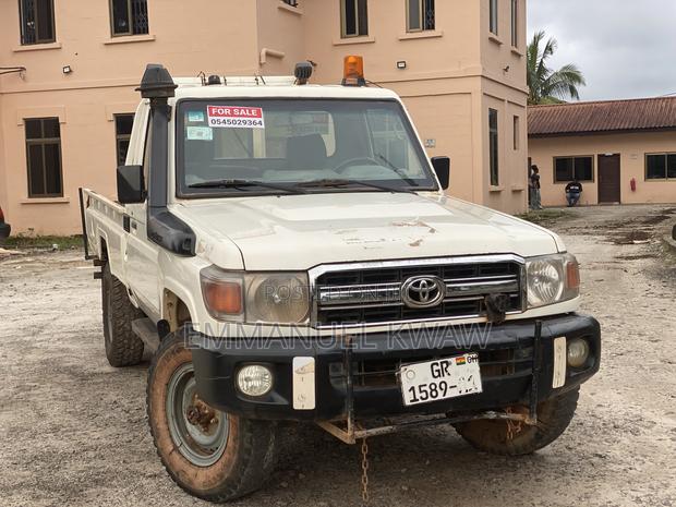 Toyota Land Cruiser 4.5 V8 TD GX-R 2010 White