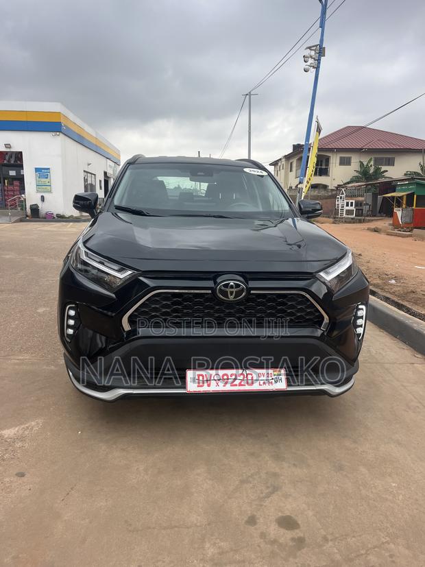 Toyota RAV4 XLE AWD 2024 Black
