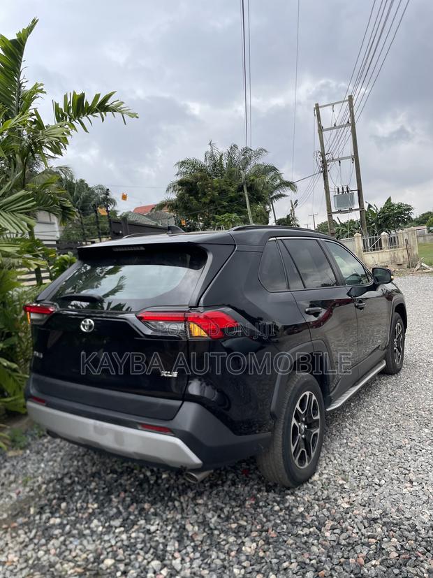 Toyota RAV4 XLE AWD 2024 Black