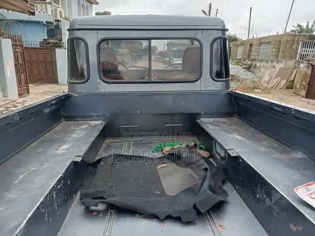 Land Rover Defender 1999 Gray