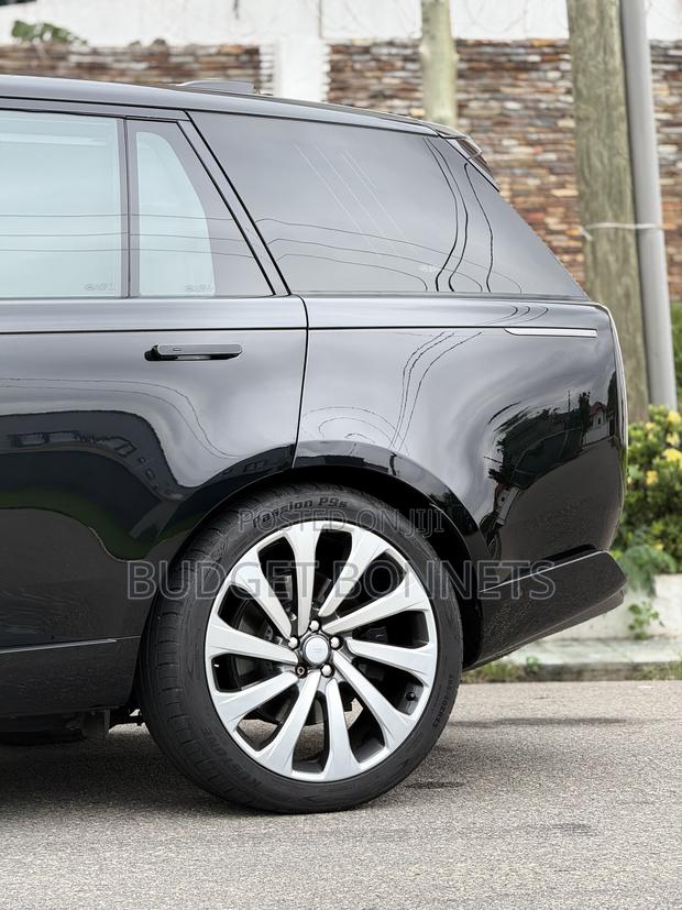 Land Rover Range Rover Vogue 2024 Black