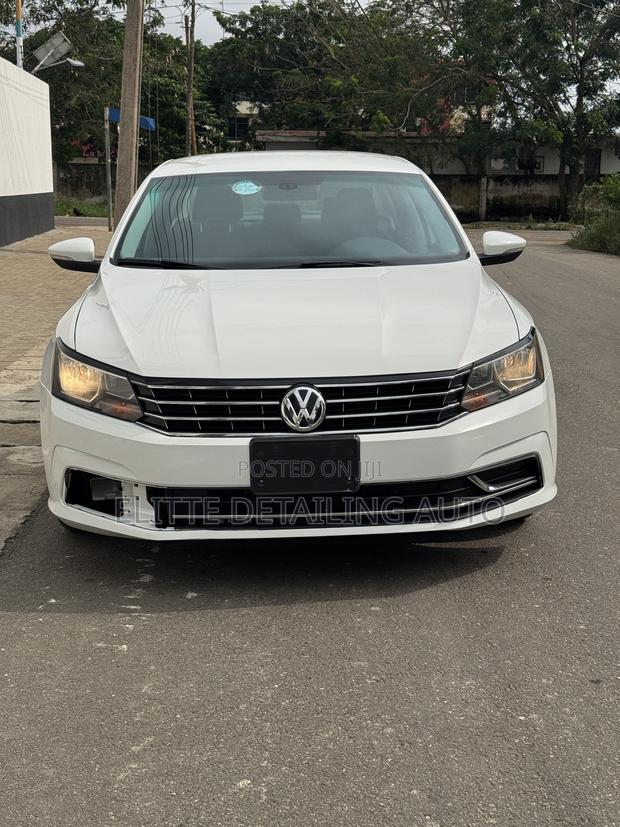 Volkswagen Passat 2016 White