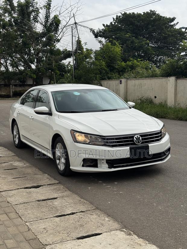 Volkswagen Passat 2016 White