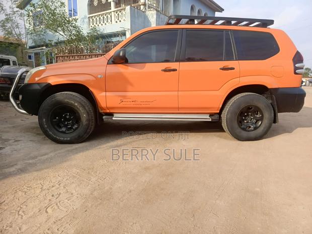 Toyota Land Cruiser Prado 2009 Orange