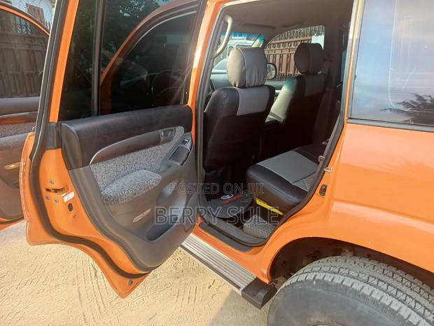 Toyota Land Cruiser Prado 2009 Orange