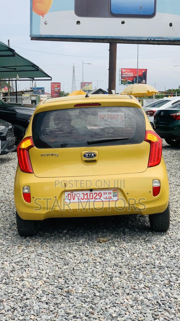 Kia Morning 2016 Yellow