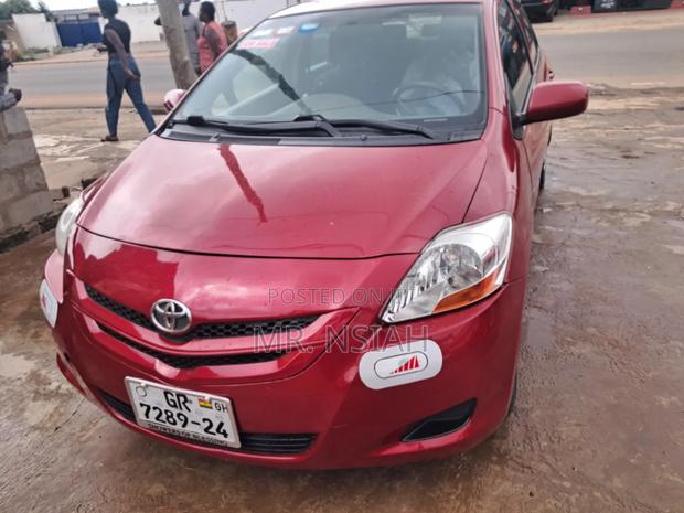 Toyota Yaris 2010 Red