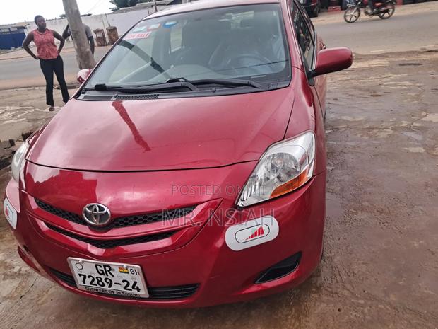 Toyota Yaris 2010 Red