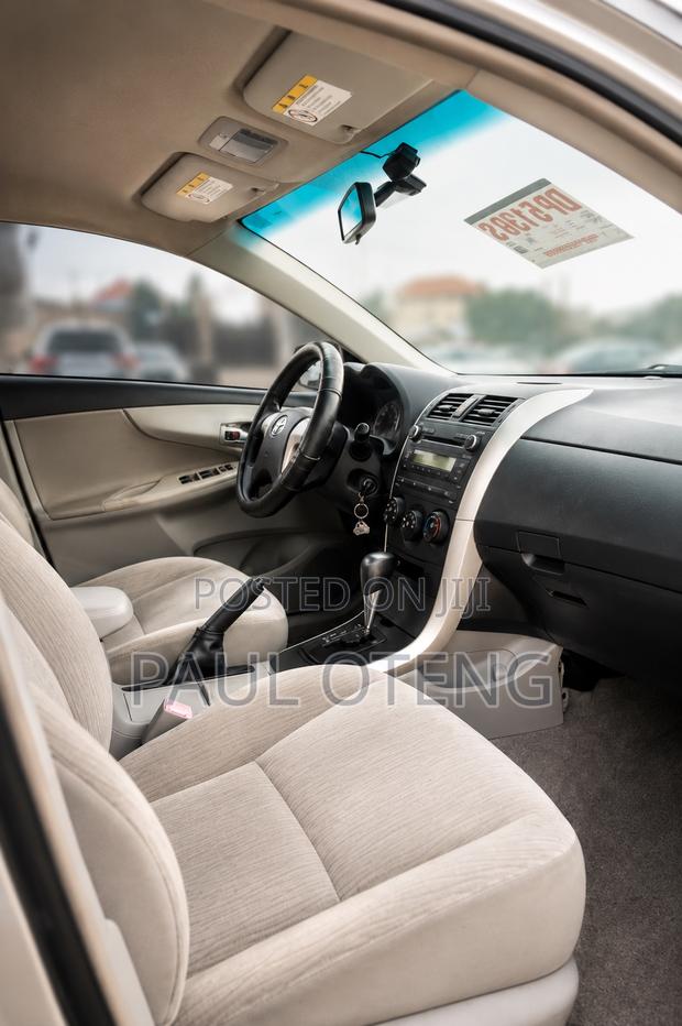 Toyota Corolla LE 4dr Sedan (1.8L 4cyl 4A) 2010 Black