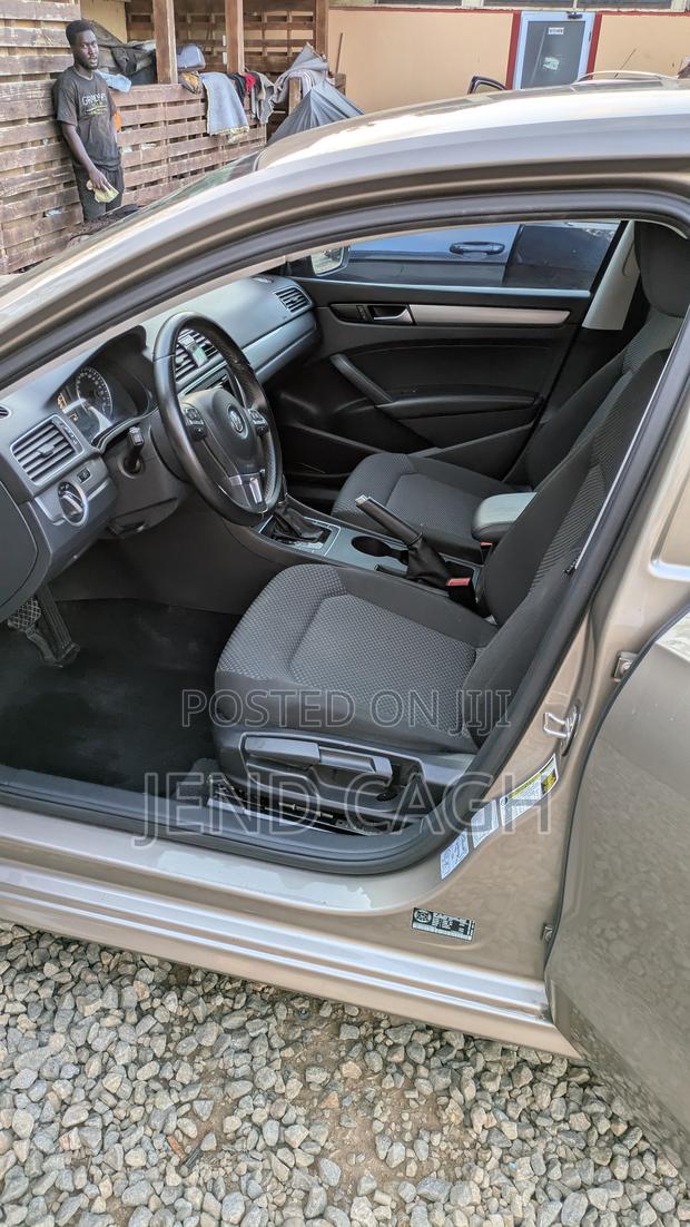 Volkswagen Passat 2015 Gold